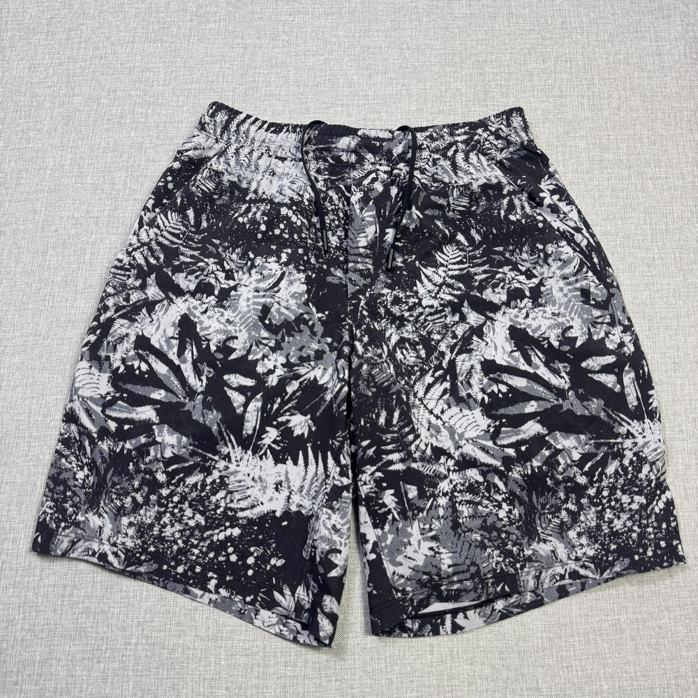 Lululemon Shorts Mens Medium Black White Athletic Drawstring Pockets Stretch
